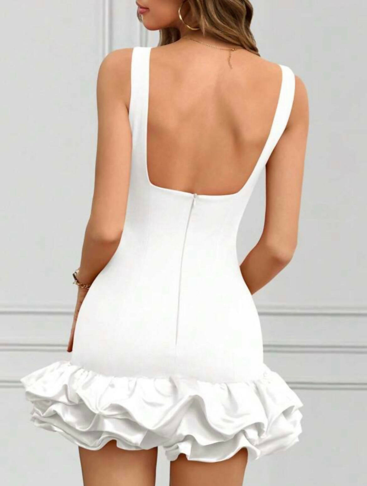 Lori - Mini Dress with Flowers