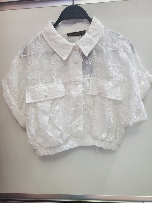 Dede Embroidery Crop Shirt